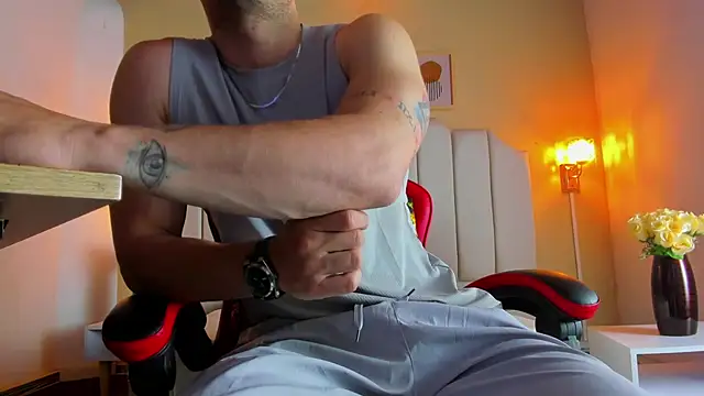 Snapshot of juan_prior chatting on December 2025 01:05:01 PM juan prior online show from December 2025 01:05:01 PM