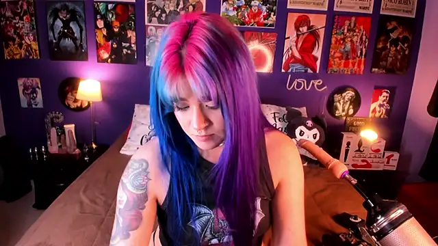 Snapshot of anne_cross chatting on January 2025 02:19:01 AM anne cross online show from January 2025 02:19:01 AM