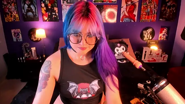 Snapshot of anne_cross chatting on February 2025 03:42:01 AM anne cross online show from February 2025 03:42:01 AM