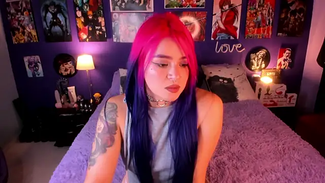 Snapshot of anne_cross chatting on September 2025 12:26:02 AM anne cross online show from September 2025 12:26:02 AM