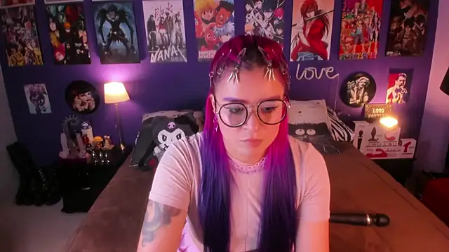 anne cross online show from November 2025 09:58:01 PM