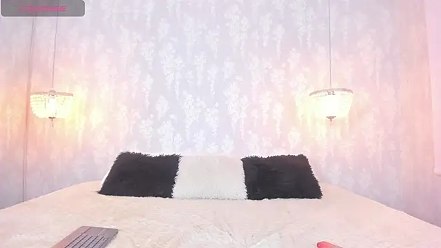 Snapshot of leigh-angels chatting on November 2025 09:57:02 PM leigh-angels online show from November 2025 09:57:02 PM