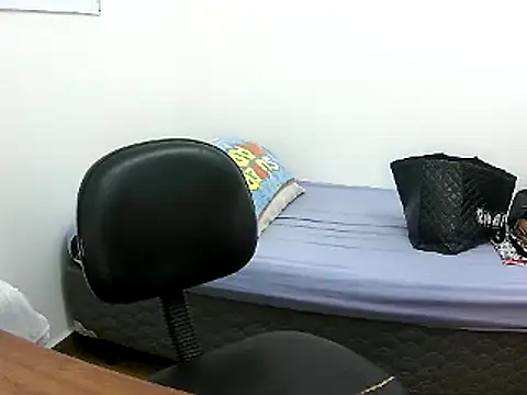 Snapshot of Morenatranss chatting on February 2025 11:26:01 PM Morenatranss online show from February 2025 11:26:01 PM