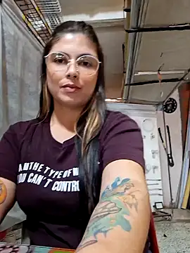 Juliietha servas online show from January 2025 03:02:01 PM