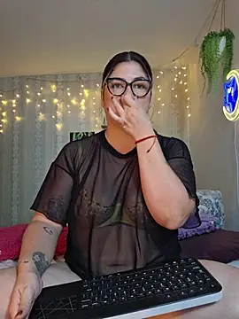 Juliietha servas online show from July 2026 11:00:01 PM