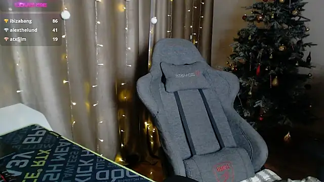 Snapshot of MargoFoxy chatting on December 2024 11:01:01 AM MargoFoxy online show from December 2024 11:01:01 AM