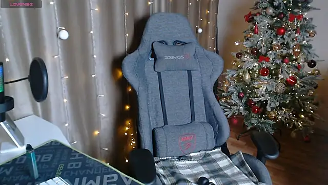 Snapshot of MargoFoxy chatting on January 2025 05:05:01 PM MargoFoxy online show from January 2025 05:05:01 PM