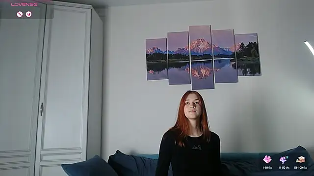 Snapshot of MargoFoxy chatting on March 2025 08:29:01 AM MargoFoxy online show from March 2025 08:29:01 AM