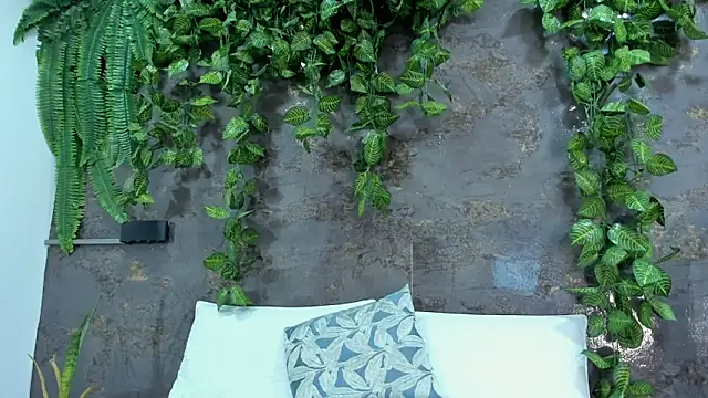 emily hunter12 online show from April 2026 12:35:02 PM