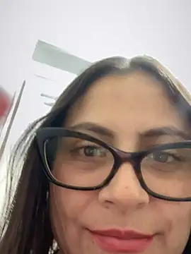 Snapshot of Sol_biglips chatting on December 2024 01:29:01 AM Sol biglips online show from December 2024 01:29:01 AM