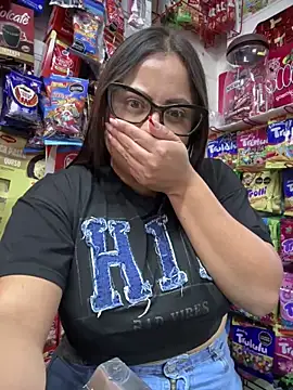 Snapshot of Sol_biglips chatting on December 2024 03:19:02 PM Sol biglips online show from December 2024 03:19:02 PM