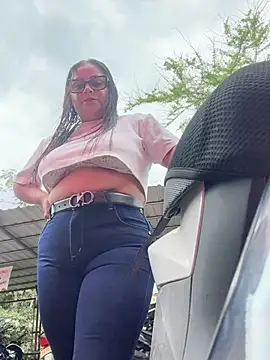 Snapshot of Sol_biglips chatting on January 2025 05:37:02 PM Sol biglips online show from January 2025 05:37:02 PM