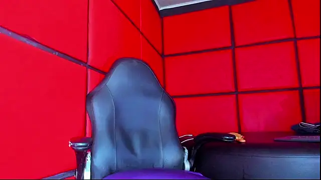 Snapshot of Haileybieberr chatting on February 2026 09:11:02 PM Haileybieberr online show from February 2026 09:11:02 PM