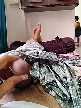 AUNTY1984 online show from September 2025 03:10:02 AM