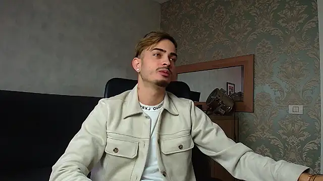 Snapshot of BrandonTate chatting on November 2025 08:30:02 AM BrandonTate online show from November 2025 08:30:02 AM