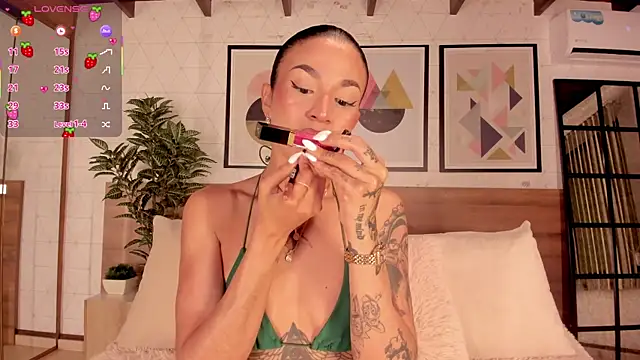 LunaRuso online show from February 2026 07:32:02 PM