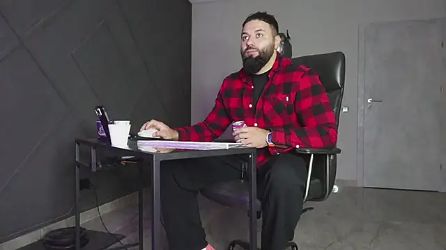 Snapshot of mattmasterss chatting on November 2025 02:10:01 AM mattmasterss online show from November 2025 02:10:01 AM