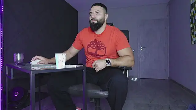 Snapshot of mattmasterss chatting on November 2025 03:40:01 AM mattmasterss online show from November 2025 03:40:01 AM