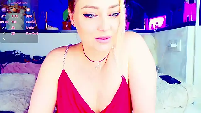 Snapshot of _JuliaSpace_ chatting on May 2026 05:31:02 PM JuliaSpace online show from May 2026 05:31:02 PM
