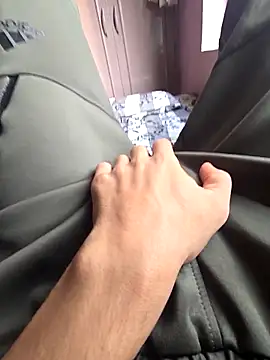 Snapshot of Yours1311 chatting on October 2025 10:49:02 AM Yours1311 online show from October 2025 10:49:02 AM