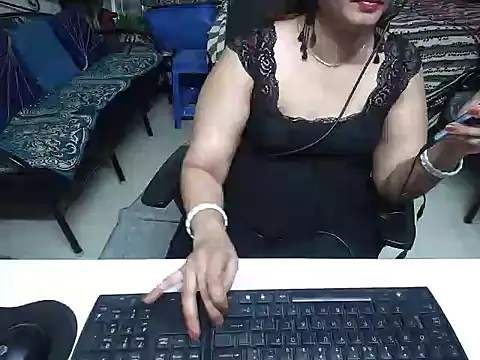 Arushisingh8888 online show from March 2025 08:11:01 AM