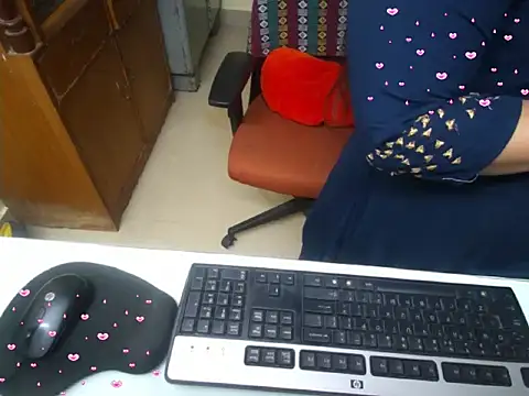 Arushisingh8888 online show from September 2025 08:38:01 AM