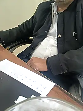 Snapshot of Hot-man39 chatting on December 2025 09:40:01 AM Hot-man39 online show from December 2025 09:40:01 AM