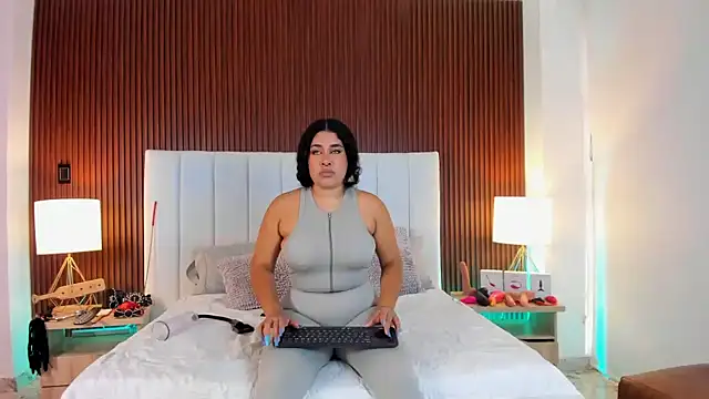 Liana Asaff online show from January 2025 07:39:01 PM