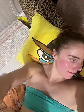 Snapshot of AlisaKissss chatting on October 2025 06:42:01 PM AlisaKissss online show from October 2025 06:42:01 PM