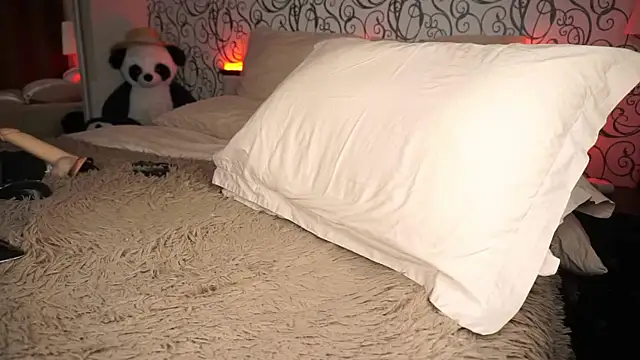 Snapshot of Foxy_irene chatting on February 2025 02:00:01 PM Foxy irene online show from February 2025 02:00:01 PM