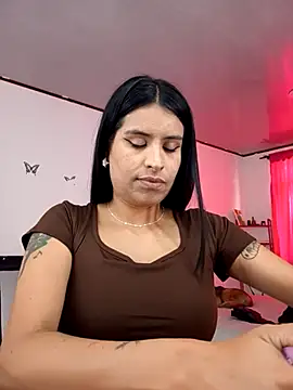 Snapshot of _elektrah chatting on September 2025 08:34:02 PM elektrah online show from September 2025 08:34:02 PM