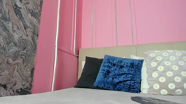 Snapshot of Emelyy_Carter chatting on October 2025 12:05:02 PM Emelyy Carter online show from October 2025 12:05:02 PM