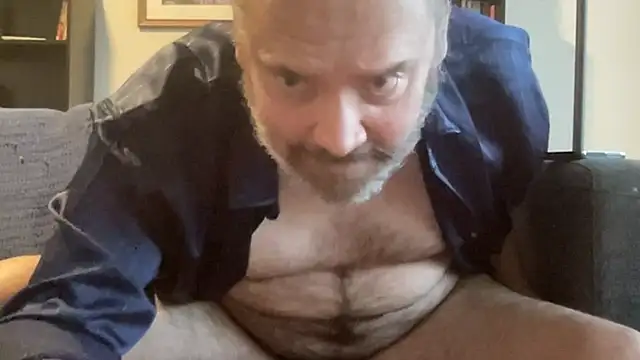 Snapshot of DaddyBob55@xh chatting on October 2025 07:25:01 PM DaddyBob55xh online show from October 2025 07:25:01 PM