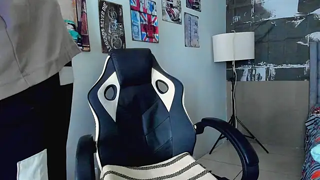 jaden 98  online show from July 2026 06:02:02 PM