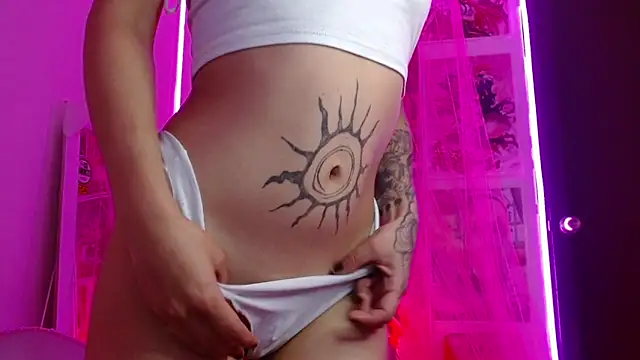 Snapshot of Kind_Scarlett chatting on September 2025 09:27:02 PM Kind Scarlett online show from September 2025 09:27:02 PM