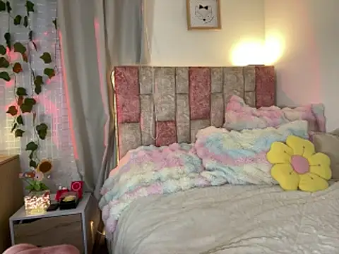 kikabrun online show from April 2026 12:37:01 AM