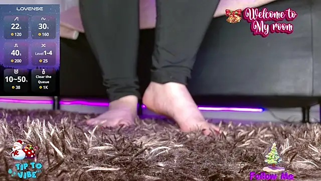 Snapshot of HECATE_23 chatting on December 2024 01:11:02 PM HECATE 23 online show from December 2024 01:11:02 PM