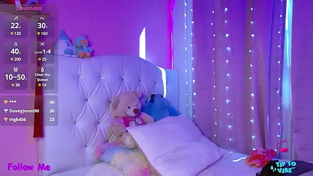 Snapshot of HECATE_23 chatting on January 2025 07:21:02 PM HECATE 23 online show from January 2025 07:21:02 PM