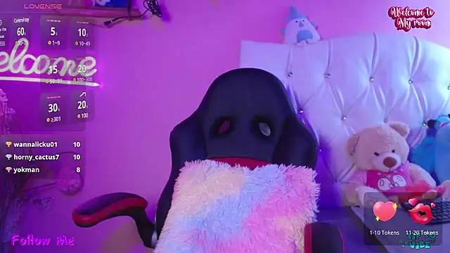 Snapshot of HECATE_23 chatting on January 2025 04:24:01 PM HECATE 23 online show from January 2025 04:24:01 PM