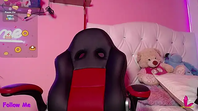 Snapshot of HECATE_23 chatting on March 2025 01:08:02 PM HECATE 23 online show from March 2025 01:08:02 PM