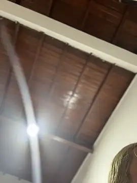 emiss  online show from December 2025 08:35:01 PM