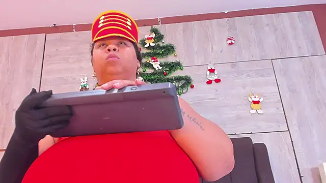 Lynn Jones online show from December 2024 09:19:01 PM