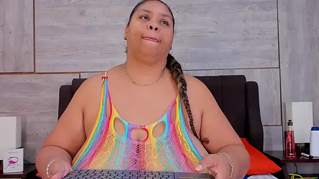 Lynn Jones online show from January 2025 04:07:01 AM