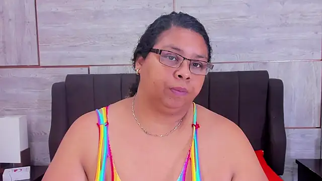 Lynn Jones online show from February 2025 04:48:01 AM