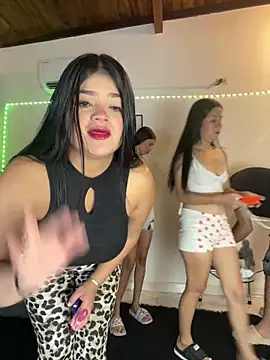 royalgirls x online show from November 2025 01:14:02 AM