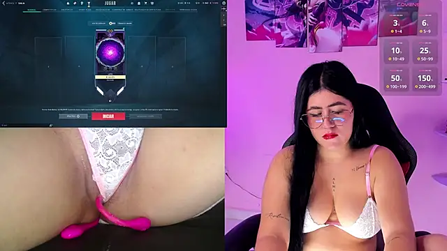 Snapshot of DanielaHang chatting on November 2025 01:35:02 PM DanielaHang online show from November 2025 01:35:02 PM