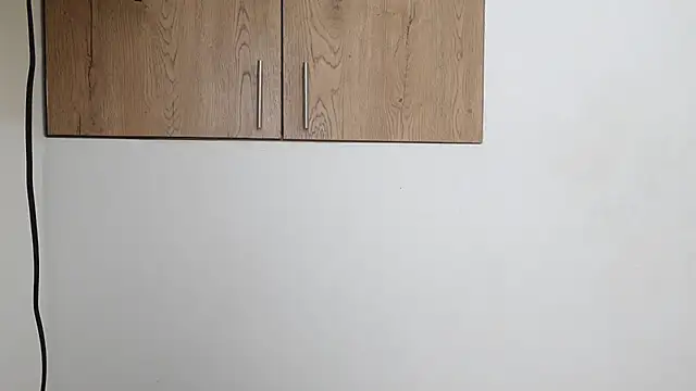 Snapshot of khloe_kaczka_ chatting on January 2025 01:24:01 PM khloe kaczka online show from January 2025 01:24:01 PM