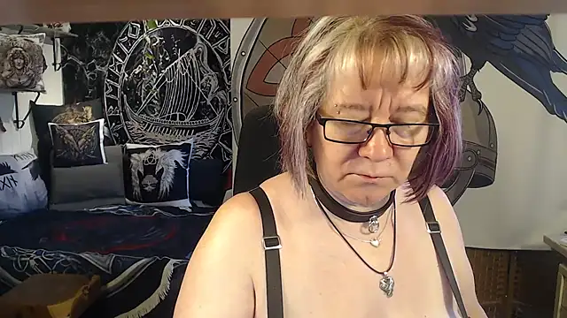Snapshot of TittenMichelle chatting on June 2026 05:53:02 AM TittenMichelle online show from June 2026 05:53:02 AM