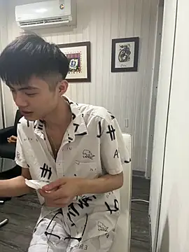 Snapshot of mumuowl chatting on September 2025 06:10:02 PM mumuowl online show from September 2025 06:10:02 PM