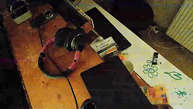 Snapshot of BongChannel chatting on January 2025 07:59:02 PM BongChannel online show from January 2025 07:59:02 PM